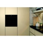 Фурна за вграждане Whirlpool OMK58HU1B , 71 , Hydrolitic , Push бутони , А+ - Image 6